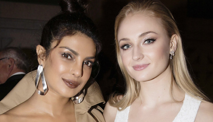 प्रियंका चोपड़ा के घर आने वाला है नन्हा मेहमान!