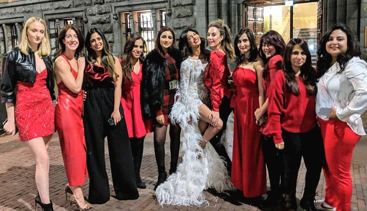 प्रियंका चोपड़ा की बैचलरेट पार्टी में ईशा अंबानी और परिणीति समेत दिखे ये सेलेब्स, तस्वीरें