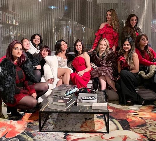 bollywood,priyanka chopra,priyanka chopra party pics,viral photos,nick jonas,priyanka chopra marriage