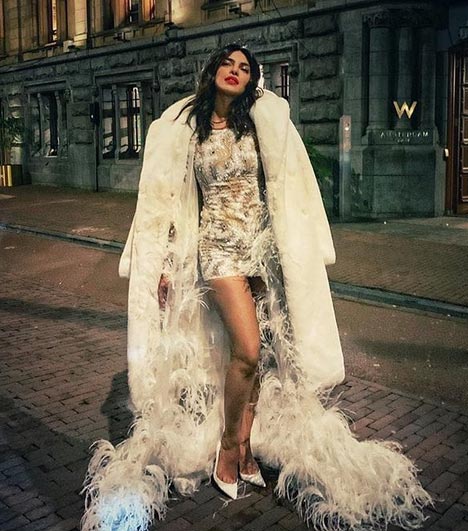 bollywood,priyanka chopra,priyanka chopra party pics,viral photos,nick jonas,priyanka chopra marriage