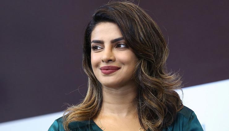 प्रियंका चोपड़ा करवाएंगी 'डेटिंग', भारत में जल्द लेकर आ रही है अमेरिकी डेटिंग एप 'Bumble' bollywood,priyanka chopra,tech investor,bumble dating app,india