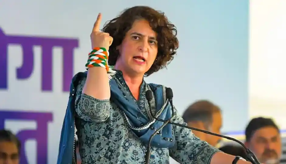 प्रियंका गांधी का चुनाव आयोग पर हमला, बोलीं- लोकतांत्रिक प्रक्रिया से छेड़छाड़ देश से गद्दारी