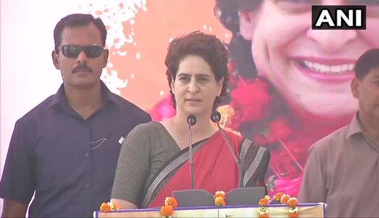 पूरी दुनिया घूमते हैं, हर किसी के गले लगते हैं, लेकिन अपने ही लोगों से नहीं मिलते प्रधानमंत्री मोदी : प्रियंका गांधी