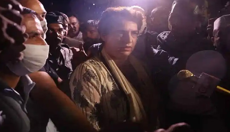 30 घंटे हिरासत में रखने के बाद सीतापुर पुलिस ने प्रियंका गांधी को किया गिरफ्तार, शांति भंग और धारा-144 के उल्लंघन का आरोप  