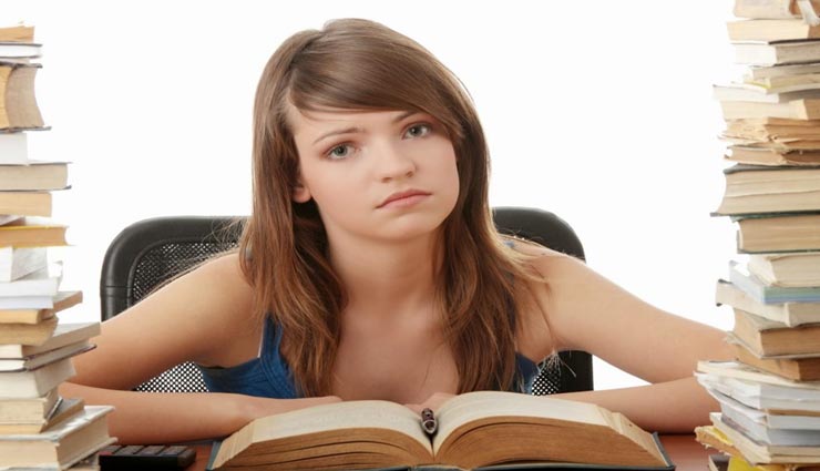 ये वास्तु दोष बनते है करियर और पढ़ाई में बाधा, जानकर करें इन्हें दूर