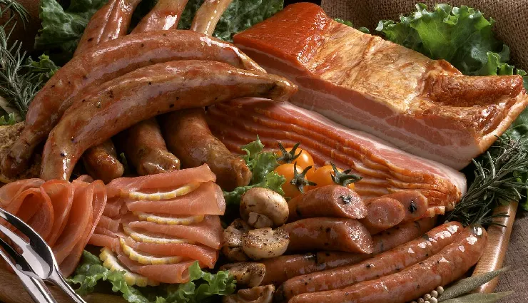 chronic inflammation,inflammatory foods,foods that cause inflammation,health risks of inflammation,anti-inflammatory diet,processed foods,fast food inflammation,sugar and inflammation,heart disease risk,obesity and inflammation