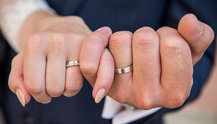 10 Reasons Why Should You Buy a Promise Ring for Someone