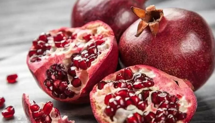 Homemade Pomegranate Face Packs To Get Glowing Skin