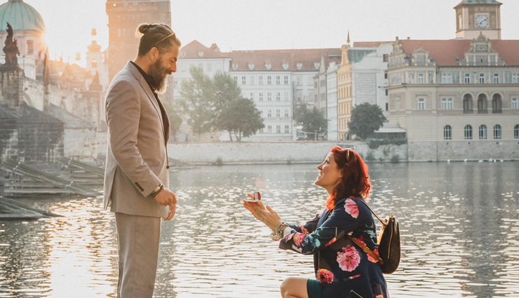 tips to propose your man,proposing your guy,mates and me,relationship tips,ways to  propose a guy