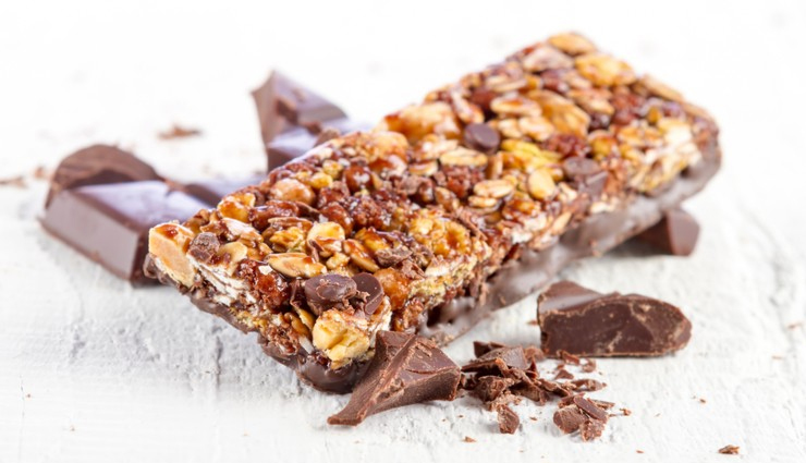 healthy snack,healthy snacks,healthy food,mixed dry fruits,fruits,hard-boiled eggs,a piece of cheese,plain yogurt with mixed berries,mixed seeds,unsalted soybeans,mixed green vegetables,dark chocolate with almonds,baked apple chips,sweet potato chips,protein shakes,cucumber with hummus,cucumber with hummus,bliss balls,banana muffins,granola bars,Health,Health tips