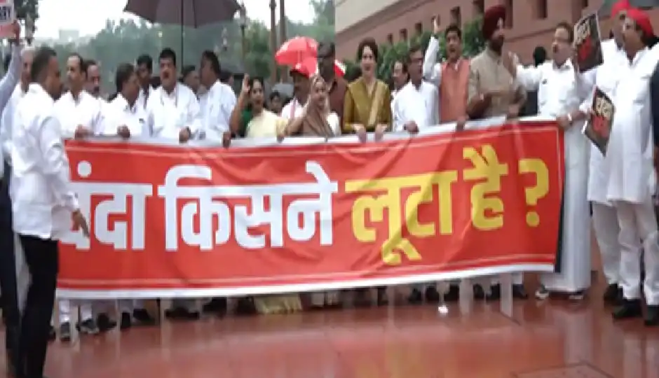 संसद में परीक्षा, ‘चढ़ावा चोरी’ और झारखंड छात्र कार्रवाई पर घमासान, विपक्ष ने अमित शाह से मांगा जवाब