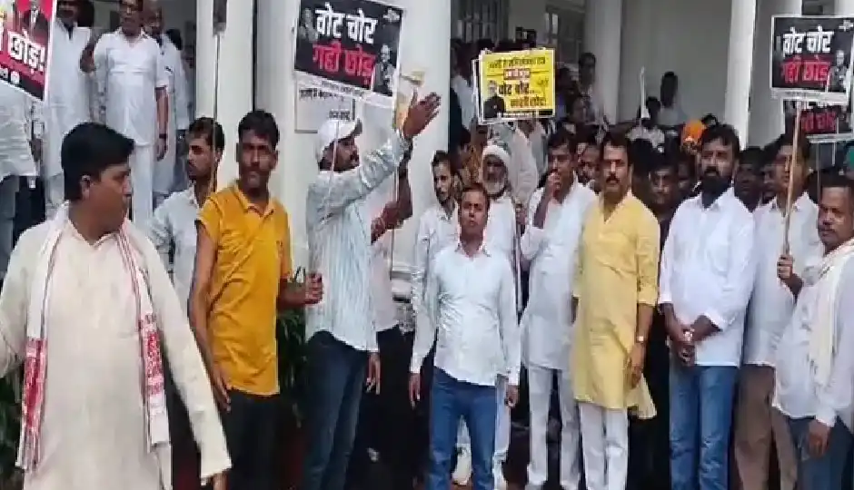 ज्ञानेश कुमार के इस्तीफे की मांग पर कांग्रेस का देशभर में प्रदर्शन, दिल्ली से पटना तक मार्च