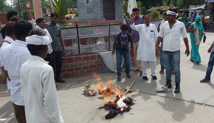 राजस्थान / 16 जुलाई को मंत्रिमंडल का विस्तार कर सकते है गहलोत, 3 मंत्रियों की बर्खास्तगी के बाद 8 पद खाली rajasthan pradesh congress committee,ashok gehlot,rajasthan cabinet expansion,sachin pilot,ashok gehlot news,rajasthan news