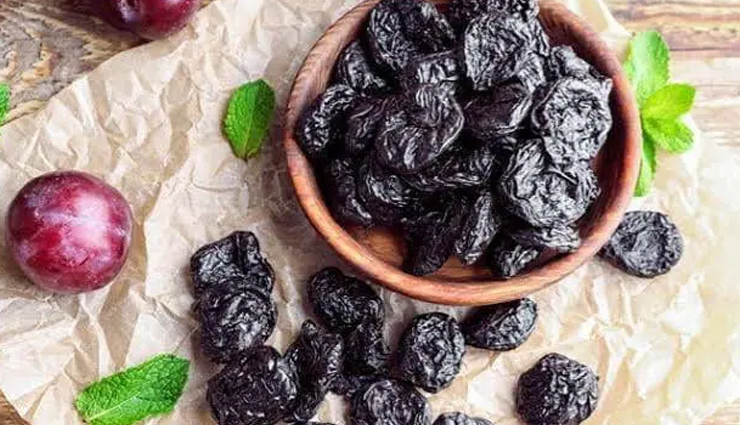 health benefits of prunes,prunes for digestion,prunes for bone health,prunes for weight loss,lesser-known benefits of prunes,prunes for skin,prunes for heart health,prunes for gut health,prunes as a natural remedy,health advantages of prunes,prunes as a superfood,prunes for better sleep,prunes antioxidant properties,why eat prunes,prunes for blood pressure