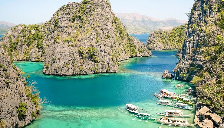 philippines beaches,best beaches in philippines,hidden gems in philippines,boracay white beach,tropical escapes,beach travel guide philippines,philippines coastal destinations,coral coves,windsurfing beaches,island hopping philippines