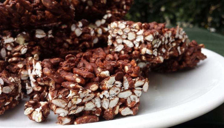 raisin chocolate and puffed rice bars,raisin chocolates recipe,hunger struck,food,breakfast recipes