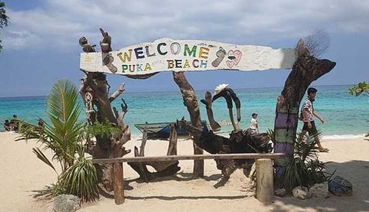 tourists,arrested,fined,wearing,string,bikini,weird news in hindi