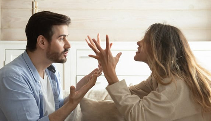 reasons to pull back in a relationship,when to take a break in a relationship,signs you need space in a relationship,relationship self-care tips,benefits of taking a step back in a relationship,importance of boundaries in a relationship,when to reevaluate a relationship,strategies for maintaining a healthy relationship,communication in relationships,self-reflection and relationship growth