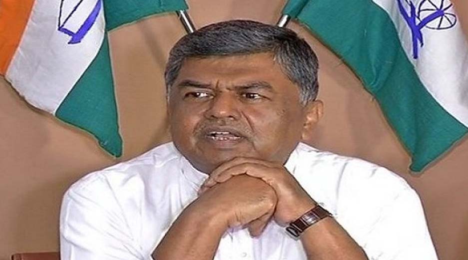 विवादित बोल : पुलवामा हमले में PM मोदी और इमरान खान के बीच थी 'मैच फिक्सिंग' : कांग्रेस नेता