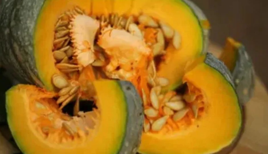 पंपकिन सूप : कद्दू के नाम से चिढ़ने की जरूरत नहीं, एक बार इस डिश को आजमाकर जरूर देखिए #Recipe pumpkin soup,pumpkin soup healthy drink,pumpkin soup tasty drink,pumpkin soup delicious,pumpkin soup ingredients,pumpkin soup recipe,pumpkin soup children,pumpkin soup family