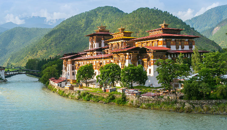 tourist places in bhutan,places to visit in bhutan,top tourist destinations in bhutan,best places to explore in bhutan,must-visit spots in bhutan,famous attractions in bhutan,bhutan travel destinations,sightseeing in bhutan,bhutan popular tourist spots