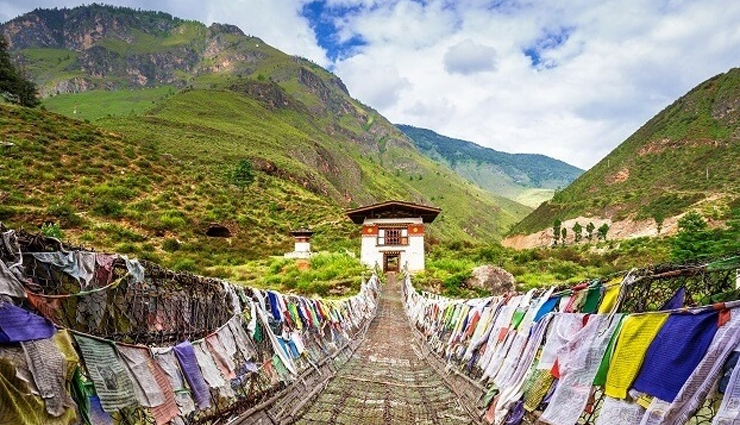 bhutan,beautiful places in bhutan,bhutan travel,bhutan travel guide,bhutan travel tips,travel