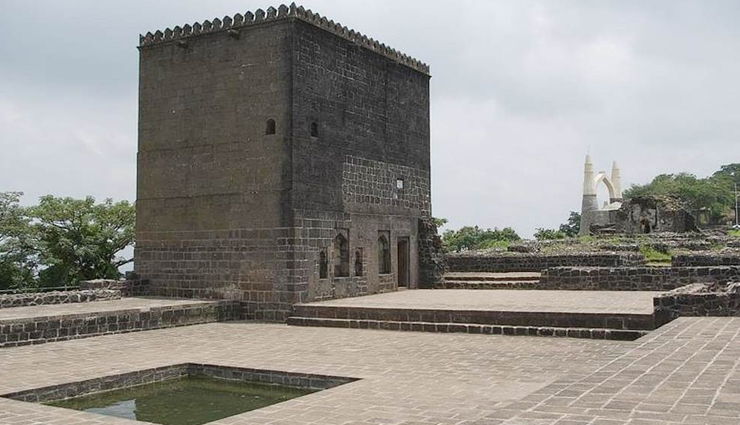 pune attractions,pune tourism,best places to visit in pune,top things to do in pune,explore pune,pune sightseeing,historical places in pune,tourist places in pune,places to see in pune,pune city tour,aga khan palace pune,osho commune international pune,kasturba samadhi pune,shivneri fort pune,lal mahal pune,shaniwar wada pune