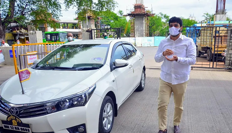 Coronavirus in Pune / Mayor Murlidhar Mohol's claims on unaccounted COVID-19 deaths incorrect, says District Collector