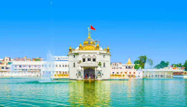 temples to visit in punjab,punjab,religious places in punjab,golden temple,akal takht,durgiana temple,jama masjid khairuddin,shri kali devi temple,baba kanaiya gir temple