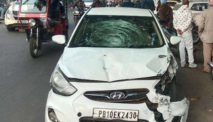 लुधियाना:  तेज रफ्तार कार का कहर, विकलांग व्यक्ति को कुचला, तीन वाहनों को मारी जबरदस्त टक्कर 
