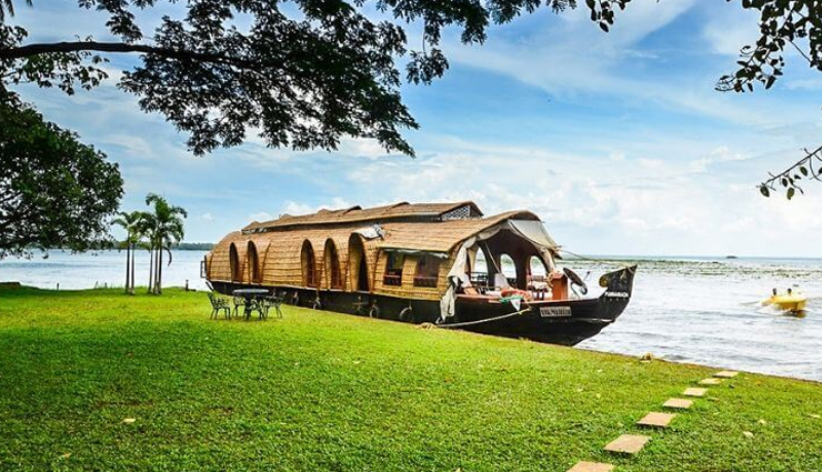 alappuzha tourist places,top attractions in alappuzha,must-visit places in alappuzha,alappuzha sightseeing,alappuzha tourism,best places to visit in alappuzha,alappuzha travel guide,alappuzha backwaters,alappuzha beach,alleppey houseboats,krishnapuram palace,marari beach,pathiramanal island,ambalappuzha sri krishna temple,punnamada lake,karumadi kuttan,arthunkal church,nehru trophy boat race,alappuzha attractions