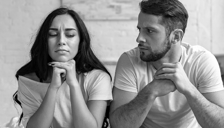 signs to stop pursuing a girl,when to stop pursuing a girl,signs she not interested,reasons to cease pursuing a girl,indicators she not into you,recognizing disinterest in dating,understanding rejection signals,signs she playing hard to get,when to give up on pursuing a girl,recognizing subtle rejection cues