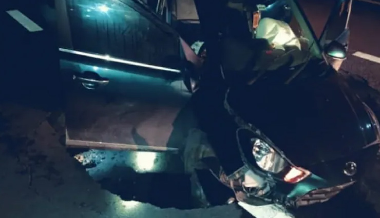 purvanchal expressway,purvanchal expressway caved,purvanchal expressway caved while rain,pm narendra modi inaugurate,uttar pradesh,up news