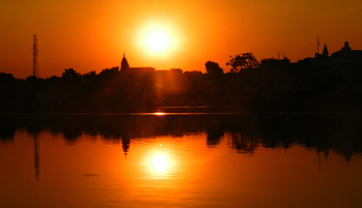 famous sunset place,famous places,romatic places,andmaan,gujrat,rajasthan,pushkar,kanyakumari