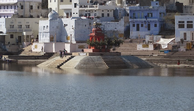 pushkar,rajasthan,places to visit in pushkar,tourist attractions in pushkar,pushkar lake,brahma temple & ghat at pushkar rajasthan,holy water the deity,ajmer to pushkar rajasthan
