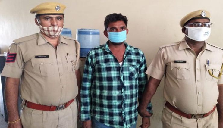 तीर्थनगरी पुष्कर में नशे का कारोबार, पुलिस ने कारवाई कर साढ़े 9 किलो गांजा के साथ युवक को पकड़ा