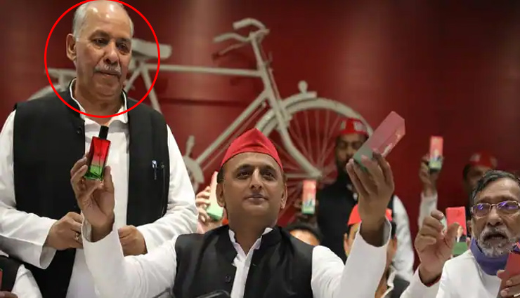 समाजवादी इत्र लॉन्च करने वाले सपा MLC पुष्पराज जैन के घर IT की रेड