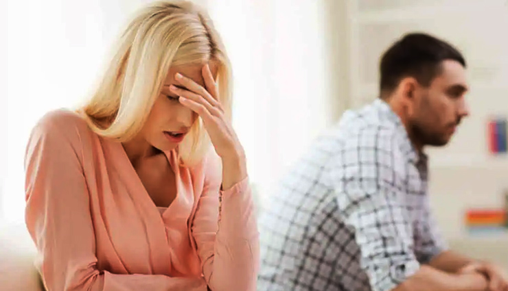 push and pull relationships,characteristics of push and pull relationships,emotional highs and lows in relationships,relationship power imbalance,push-pull relationship dynamics,signs of a push and pull relationship,emotional rollercoaster in relationships,inconsistent communication in relationships,challenges in commitment in relationships,impact of push-pull relationships on life,frequent breakups and makeups,jealousy and possessiveness in relationships,unresolved conflicts in relationships