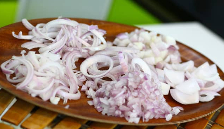 प्याज कुलचा : घर पर बेहिचक बनाएं यह जायकेदार डिश, हर ओर से होगी तारीफों की बौछारें #Recipe pyaj kulcha,pyaj kulcha ingredients,pyaj kulcha recipe,pyaj kulcha spicy,pyaj kulcha tasty,pyaj kulcha delicious,pyaj kulcha street food