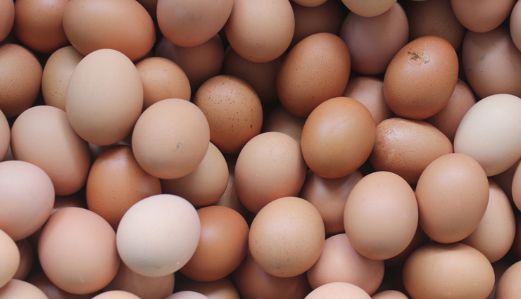 कहीं आप पुराने अंडे तो नहीं ले रहे काम में, इन तरकीबों से लगाएं इसका पता