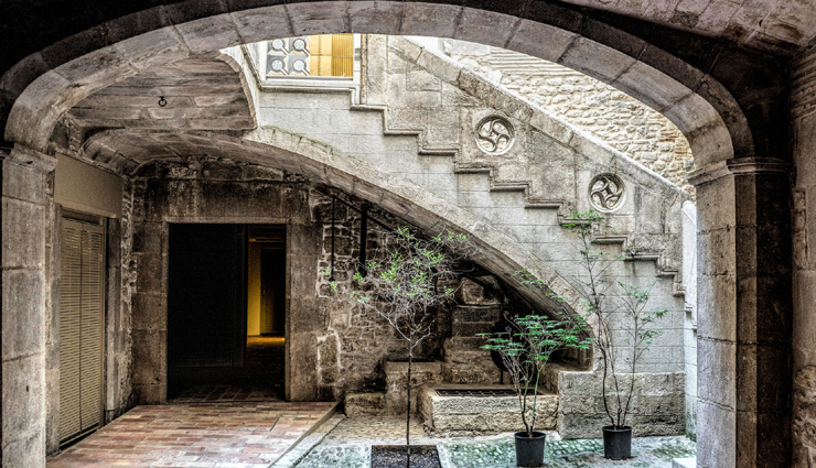 girona,places to explore in girona,girona tourism,tourist places in girona,trave,travel guide,travel tips,holidays