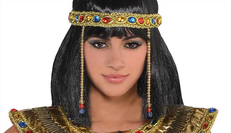 queen cleopatra,female donkey milk,bath with female donkey milk,weird queen