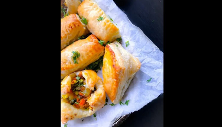 Recipe- Make Your Evening Better With Quick Vegetable Puff