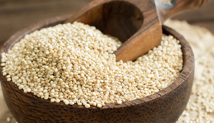 healthy quinoa vegetable khichdi,quinoa khichdi recipe,gluten-free khichdi,vegan quinoa khichdi,nutritious indian khichdi,high-protein quinoa meals,plant-based khichdi,quinoa vegetable dinner,comfort food quinoa,easy healthy recipes