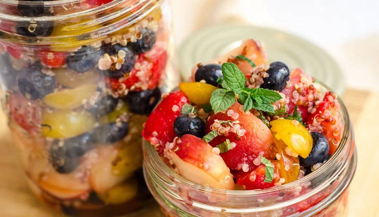 breakfast,healthy breakfast,Health tips,berry and yogurt smoothie,savory oatmeal with an egg,quinoa fruit salad,tomato toast with macadamia ricotta,quinoa and chia porridge,avocado toast with egg,chocolate quinoa breakfast bowl,overnight crock-pot egg casserole,warm fruit bowl,egg breakfast muffins