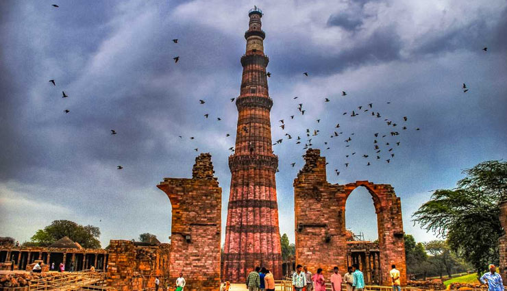 बेहद दिलचस्प है कुतुबमीनार से जुड़ी ये 5 बातें, जानें इनके बारे में