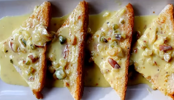 रबड़ी मलाई टोस्ट : मीठे की क्रेविंग को आसानी से शांत कर देगी यह डिश, एक बार बनाकर तो देखें #Recipe