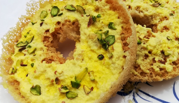 Diwali 2023 : घर पर ही बनाए राजस्थान का स्पेशल रबड़ी घेवर, मेहमानों का मुंह कराएं मीठा #Recipe diwali special recipe,rabri ghevar,festive dessert,indian sweet for diwali,homemade rabri ghevar,easy diwali sweets,traditional festival recipe,diwali celebration dishes,sweet rabri ghevar,ghevar with rabri