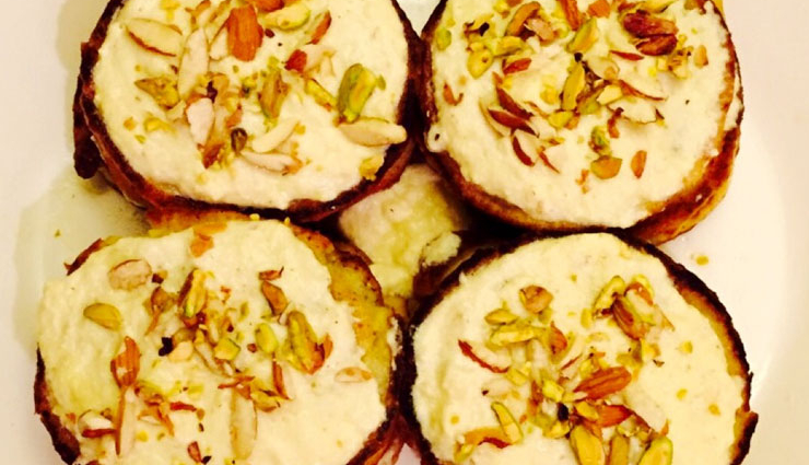 rabri malpua recipe,indian rabri malpua dessert,traditional rabri malpua recipe,homemade rabri malpua,easy rabri malpua recipe,festive rabri malpua dessert,authentic rabri malpua preparation,delicious rabri malpua at home,sweet rabri malpua recipe,malpua with rabri topping