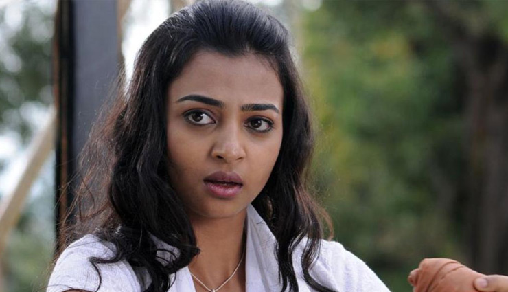 माहवारी पर चर्चा से पुरुष महिलाये दोनों हिचकते हैं : राधिका आप्टे